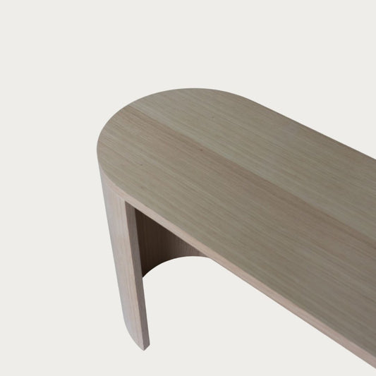KAREN - Banc - pieds arrondis KULILE meubles design, de qualité et éco-responsables