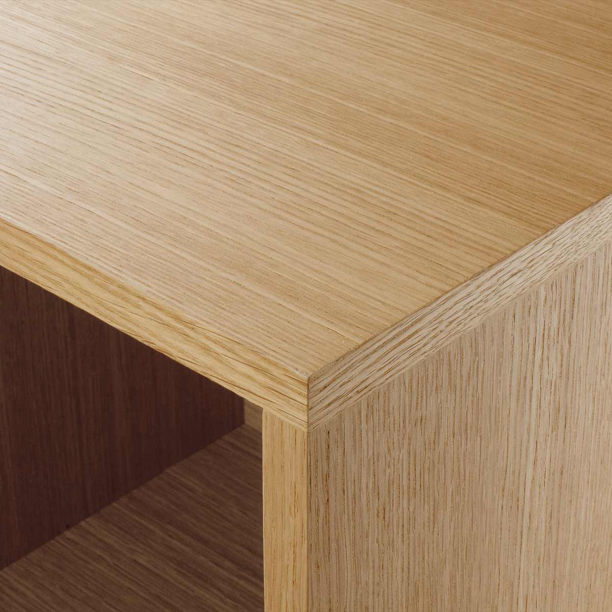 détail meuble bas à tiroirs KILT de la marque Kulile en chêne naturel